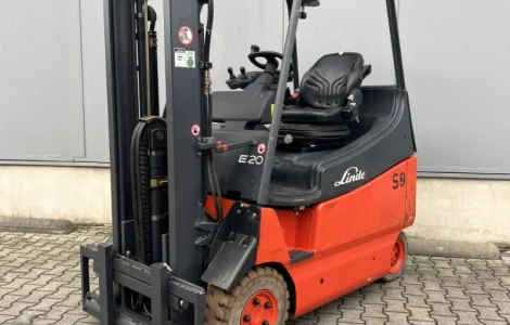 Вилочный электропогрузчик 2т. Linde E20 под захват