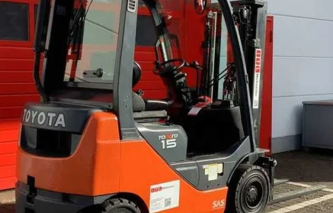 Дизельный погрузчик кара 1.5т. Toyota 2017 г. 2535 ч.