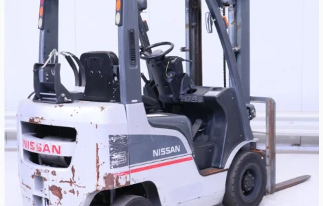 Вилковый погрузчик кара 1.5т. Nissan P1F1A15D 2008 года 2м. габарит