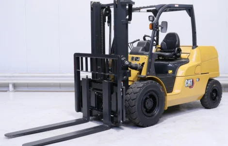 Новый дизельный погрузчик Caterpillar DP50NT 2022 года 1 моточас