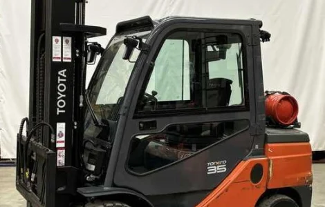 Газовий навантажувач 3.5т. Toyota 8FGJF35 2020 року 5.5м.підйом кабіна