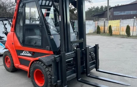 Дизельный погрузчик вилочный бу 6т. Linde H60D-03 4 метра подъем