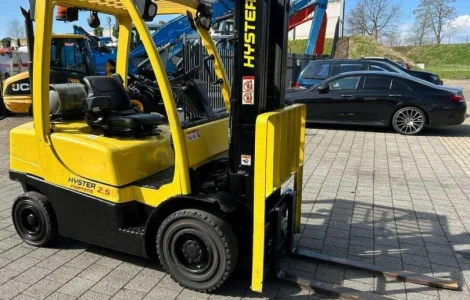 Газовый погрузчик кара 2.5т. Hyster 2017 года 2230 моточасов