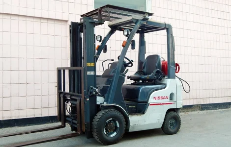 Вилочный погрузчик бу NISSAN P1F1A15D, 2012г