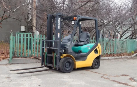 Вилочный погрузчик бу KOMATSU FG15-20