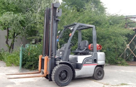 Вилочный погрузчик бу NISSAN UJL02A28