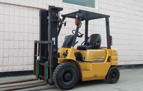 Вилочный погрузчик бу Mitsubishi FG20