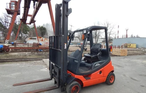 Вилочный погрузчик б/у LINDE H20D-03