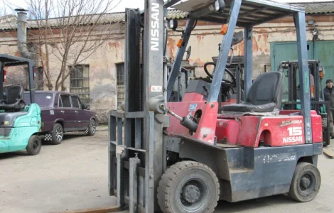 Бензиновий автопогрузчик Nissan PJ01M15 на 1.5 тонни