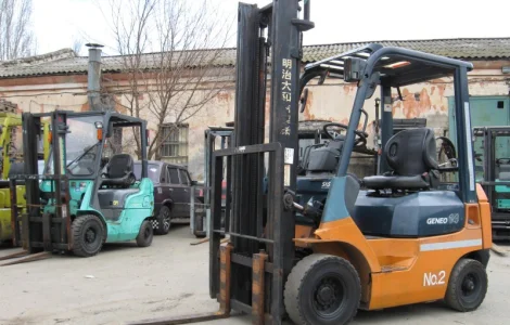 Газобензиновий автопогрузчик Toyota 02-7FG14 на 1.35 тонни