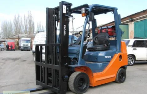 Газобензиновий автопогрузчик Toyota 8FGKL25 на 2.5 тонни