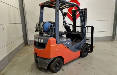 TOYOTA 32-8FG18 (Автонавантажувач, навантажувач, кара, погружчик)