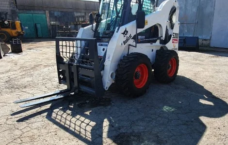 Продам мини-погрузчик Bobcat S300. 2011г.в