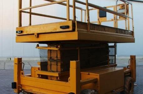 Ножничный подъемник Liftlux, 15.8м. подъем