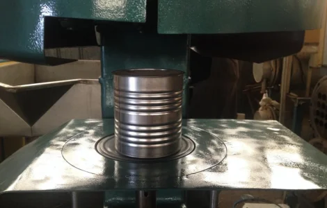 Закаточная машина на жестебанку KEVS-320