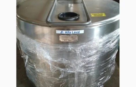 Танк охладитель молока б/у Alfa Laval 1000 открытого типа объёмом 1000 литров