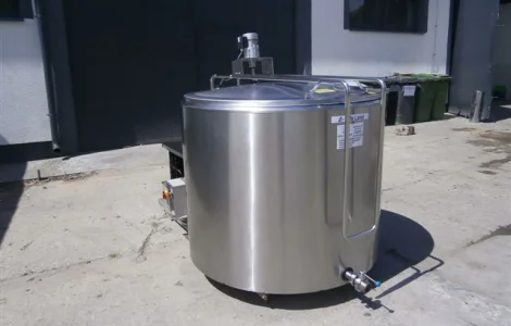 Охладитель молока Б/У ALFA LAVAL 800 открытого типа объёмом 800 литров