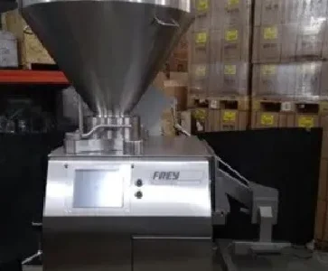 Шприц роторний вакуумний Frey F Line 222P з загрузчиком 2017 рік, стан нового