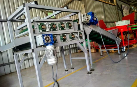 Машинка для дробления чеснока