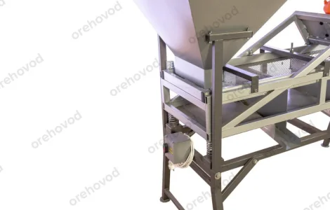 Вібросито з аспірацією для сортування волоського горіха (200 кг/год)