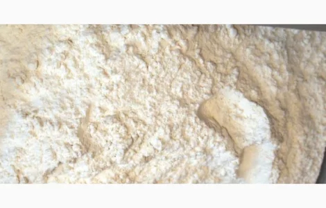 Мука пшенична вищого та першого сортів