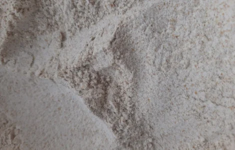 Цільнозернова мука з твердих сортів пшениці від виробника