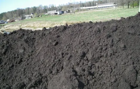 Доставка чернозема в мешках и навалом по Запорожью