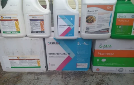 Бомбардир Аква - високоефективний малотоксичний інсектицид з дуже тривалим захистом