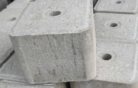 Соль кормовая, брикетированная - лизунец для животных