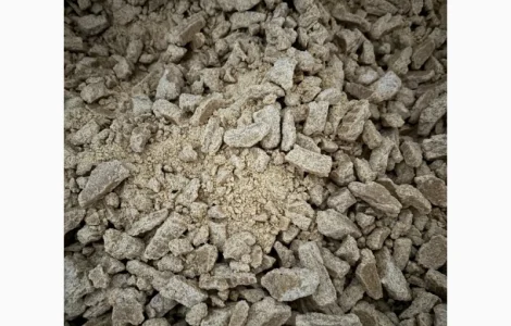 Продасть з місця соняшникову та соєву макуху, ЕКОЛОГІЧНО ЧИСТУ, об'єм більше 2т - тільки за попереднім замовлення