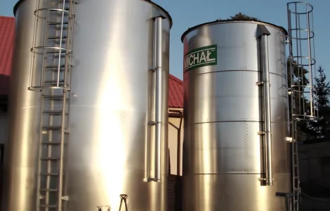 Зерновой силос MICHAL с плоским дном для хранения