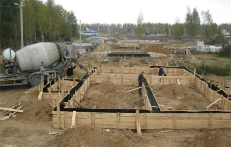 Заливка ленточных фундаментов