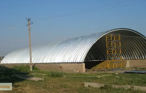Виробляємо і монтуємо безкаркасні ангари