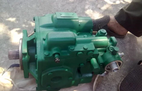 Ремонт ГСТ гидростатической трансмиссии Linde,  Claas Dominator,  John Deere