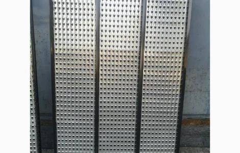 Решета, клавіші соломотряса, шнеки, підбарабання, ротори John Deere