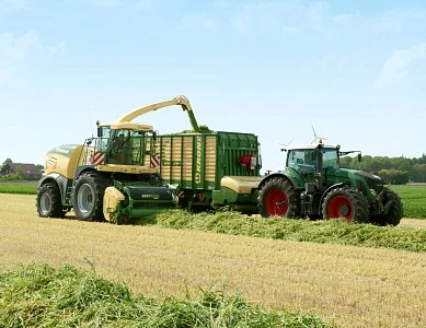 Услуги пресс-подборщика Чернигов аренда комбайна силосоуборочного косилка покос трав сенаж