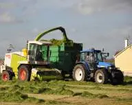 Послуги прес-підбирача оренда комбайна силосозбирального Суми косарка покіс трави сінаж