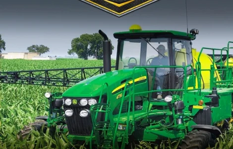 Услуги опрыскивания (самоходные опрыскиватели John Deere, Case) штанга 30 м вся Украина