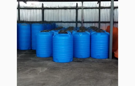 Пластикові харчові ємності різних форм