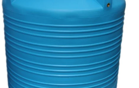 Вертикальная пластмассовая емкость V-5000 литров