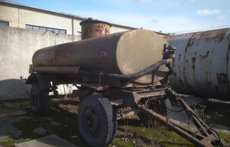 Купити металевий резервуар. Баки, бочки б/у