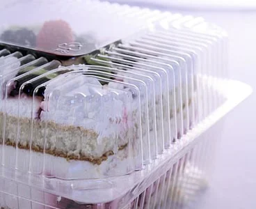 Прозрачные лотки для пирожных