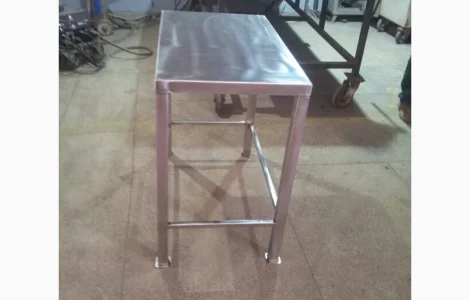 Стол с нержавеющей стали