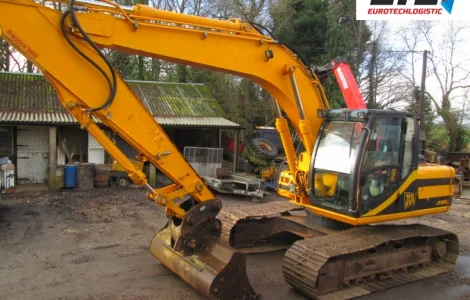 В продаже Гусеничный экскаватор JCB JS160LC
