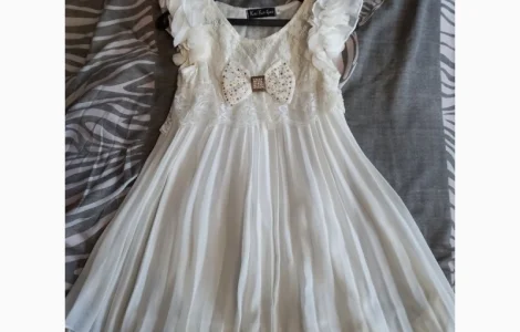 Платье праздничное новое на девочку