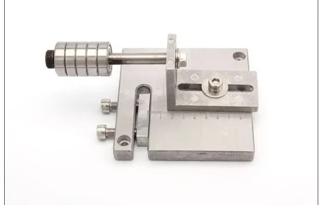 Різак для нарізки шкіряних ременів