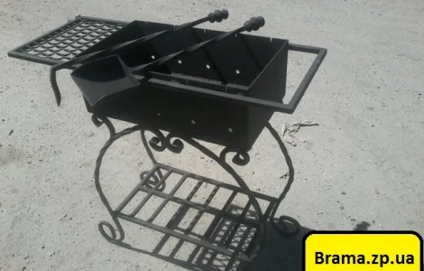 Мангал с дровницей