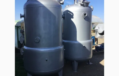 Харчовий вакуум-випарний апарат МЗС-320 (1250л)