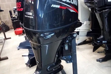 Продам лодочный мотор б/у. Suzuki DF - 140