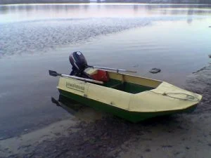 Продам лодку " Романтика"